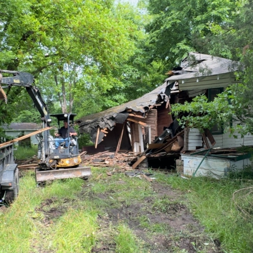 Demolition and Site Clearing Service